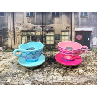 สินค้า Tomica -Tokyo Disney Resort Limited Diecast Model Car - Alice’s Coffee Cups