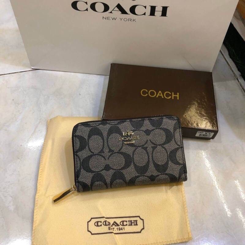 กระเป๋าตังค์-coach-6-5-new-กระเป๋าตังขนาดกลางกําลังดี-รุ่นขายดี-งานสวยมากๆๆๆ