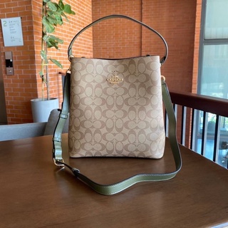 COACH TOWN BUCKET BAG IN SIGNATURE CANVAS (COACH 91512)