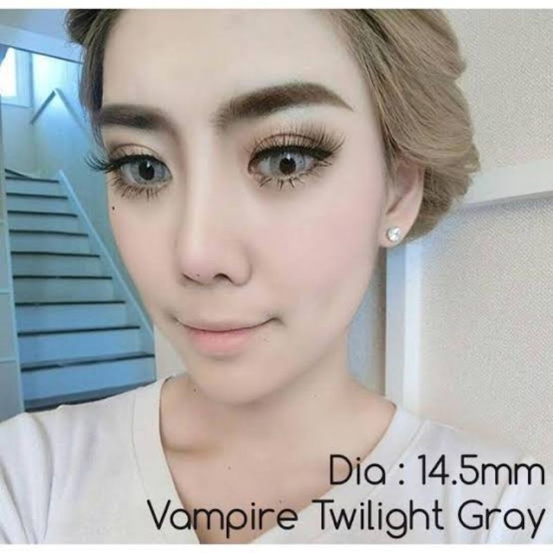 คอนแทคเลนส์-บิ๊กอาย-รุ่น-vampire-twilight-vampire-สีเทา-ตาล-gray-brown-มีค่าสายตา-0-00-6-50