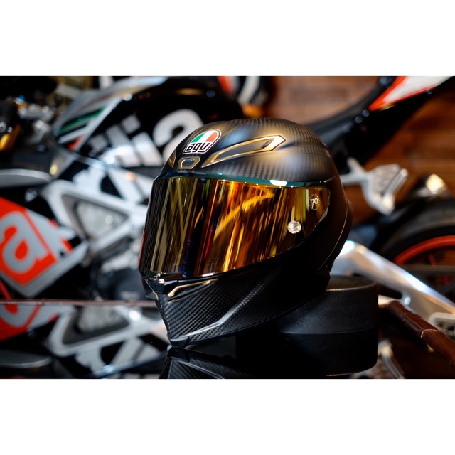 best mtb bike helmets 2021 The Best MTB Helmets for Trail Riding // Staff Favorites