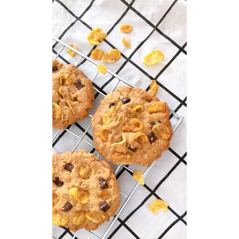 milk-chocolate-cornflakes-cookies-ขนม-มิ้ลค์ช็อคโกแลตคอนเฟลคคุกกี้-ไม่ใช้น้ำตาลขัดสี-ดีต่อสุขภาพ