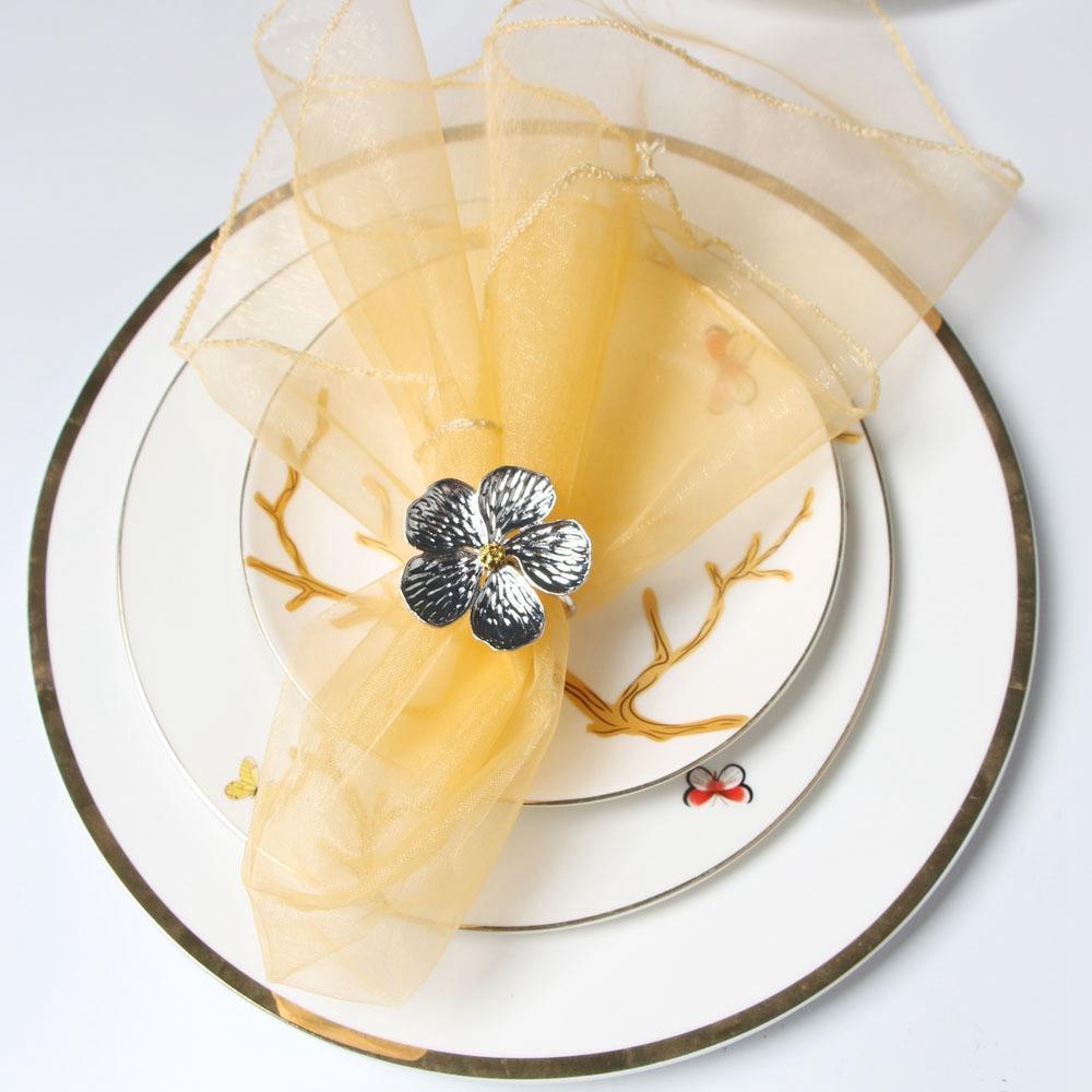 alisond1-แหวนผ้าเช็ดปาก-ดอกไม้นําโชค-พลัม-ร้านอาหาร-งานแต่งงาน-อุปกรณ์ตกแต่งโต๊ะ-ผ้าเช็ดปาก-หัวเข็มขัด