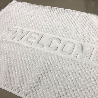 ภาพขนาดย่อของภาพหน้าปกสินค้าผ้าเช็ดเท้า welcome เกรดโรงแรม cotton ขนาด 17x28นิ้ว พรมเช็ดเท้า Foot Towel จากร้าน pmkhandicraft บน Shopee ภาพที่ 4