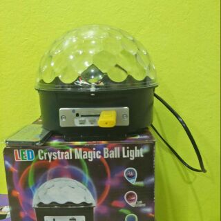 ไฟLED Crystral Magic Ball Light 
ต่อบูลธูทได้ sd card ได้ usb ได้  ตามเสียงเพลงได้
เเถมรีโมท เเถม usb มีเพลง ใหญ่