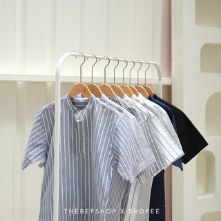 ภาพขนาดย่อของภาพหน้าปกสินค้าV OXFORD SHIRT เสื้อเชิ้ตแขนสั้น รุ่นคอผ่า ผ้าออกฟอร์ด หลากสี -THE BEP SHOP จากร้าน thebepshop บน Shopee ภาพที่ 4