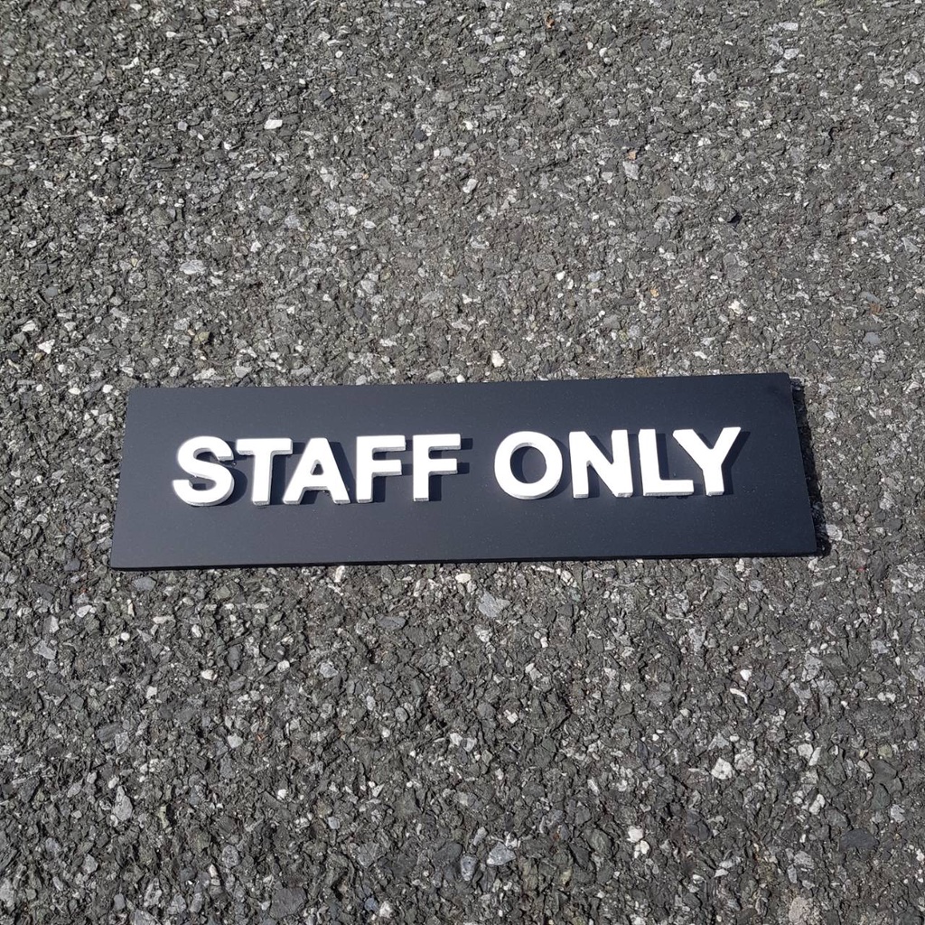 ป้าย-staff-only-ป้ายพลาสวูด-ติดตัวอักษรพลาสวูด-สวย-ป้ายติดผนัง-staff-only-signage