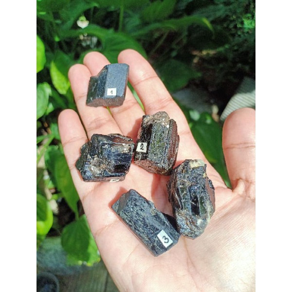 tourmaline-ทัวร์มาลีน-blaktourmaline-ทัวร์มาลีนสีดำ-หินดิบ-หินธรรมชาติ