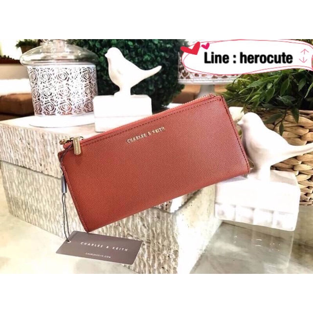 charles-amp-keith-zips-wallet-ของแท้-ราคาถูก