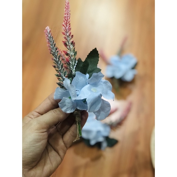 เข็มกลัดดอกไม้ติดหน้าอก-สีฟ้าอ่อน-งานแต่งงาน-เพื่อนเจ้าสาว-เพื่อนเจ้าบ่าว