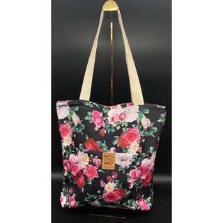 กระเป๋าผ้า กระเป๋าผ้าลายดอกไม้ ถุงผ้าแฟชั่น มีสองช่องใช้งานได้เอนกประสงค์ ขนาด 39 x 38ซม.