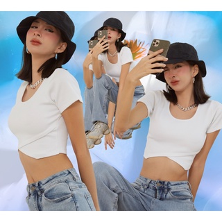 AHT039 Layered crop top เสื้อครอปผ้าร่องดีเทลเว้าเอว