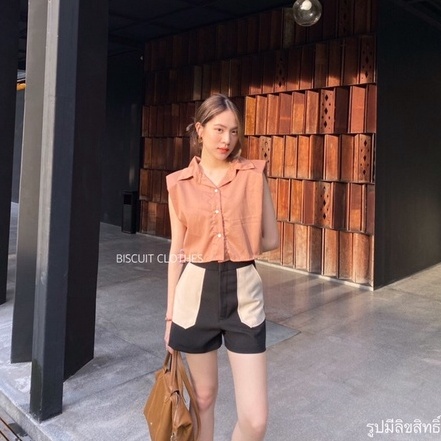 jly1402-เชิ้ตกุดเสริมบ่า-เสื้อครอปเชิ้ตคอปกไหล่ยก-ติดกระดุมหน้า-เนื้อผ้าไหมอิตาลี-6สี-ขาว-ดำ-ครีม-โอวัลติน-เหลือง-บานเย