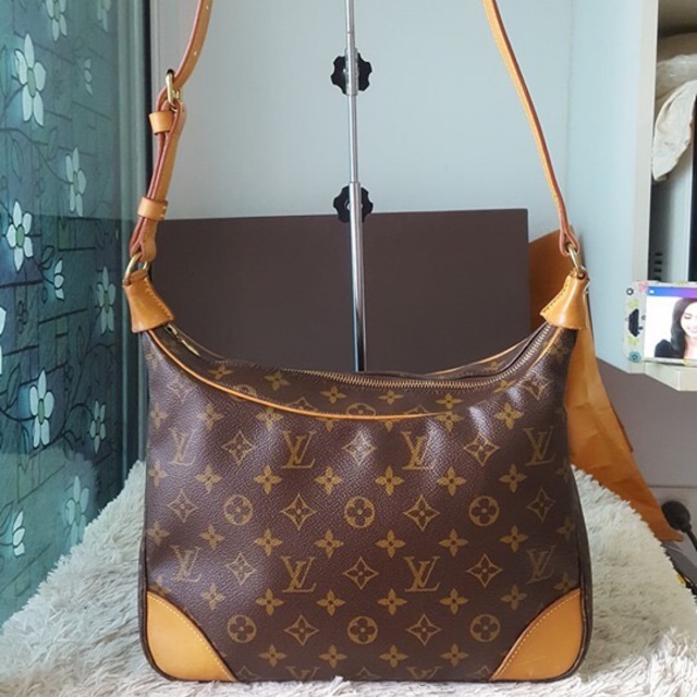 lv-โบลอง-30-ราคา-8-990-ส่งฟรี-ems