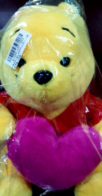 นำเข้าจากญี่ปุ่น-หมีพูห์-อุ้มหัวใจ-winnie-the-pooh-ขนาด-40-cm-ของขวัญ-ของdisney