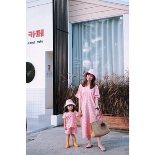 ภาพขนาดย่อของภาพหน้าปกสินค้าKaren : สีชมพูลายแกะ  Mom&Kid จากร้าน mudyomtwinsbaby บน Shopee