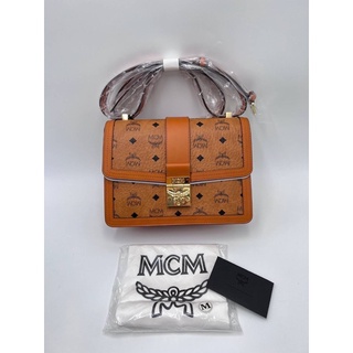 New‼️ mcm Tracy shoulder bag