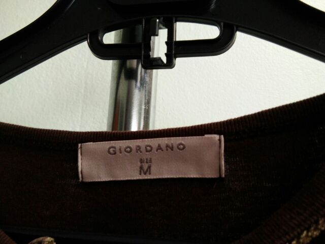 เสื้อยืด-giordano