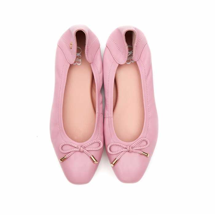 ภาพหน้าปกสินค้าO&B รองเท้าหนังแกะ รุ่น Audrey Comfy in Carnation pink
