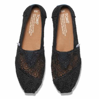 รองเท้า TOMS ของแท้ รุ่นClassic Black และ Natural Moroccan Crochet ใส่สบาย ใส่ได้กับทุกชุด