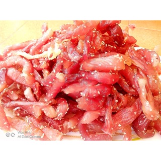 หมูแดดเดียวอร่อยแน่นอน ขนาด 250 กรัม แถมฟรีน้ำจิ้มแจ่ว (ดุสิต)