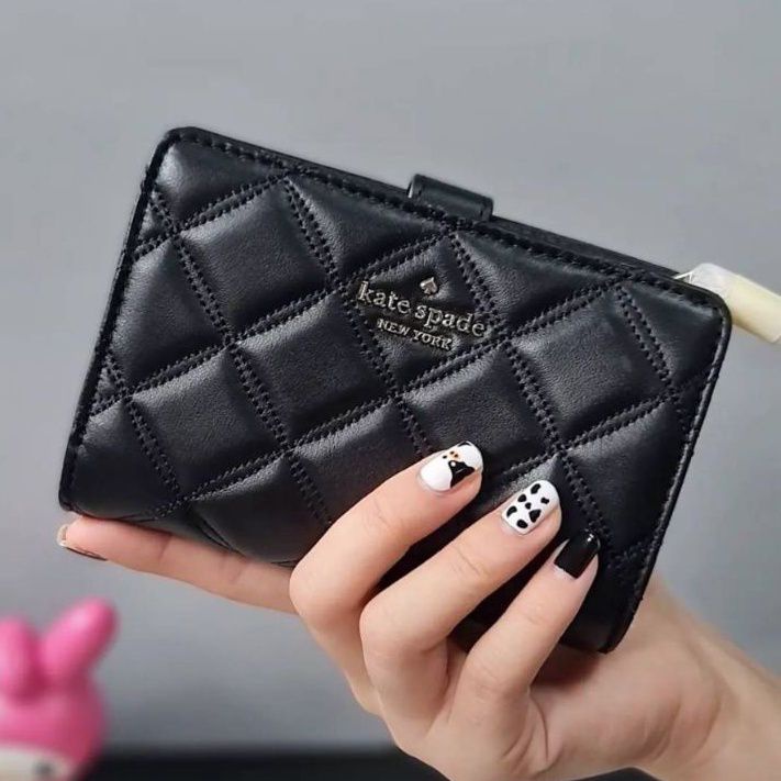 กระเป๋าสตางค์สีดำ-ใบกลาง-2-พับ-wlru6344-kate-spade-natalia-medium-compact-bifold-wallet