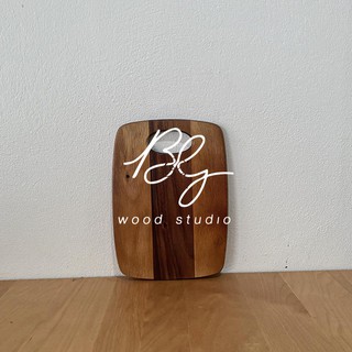 เขียงไม้จามจุรีมีมือจับ ขนาด8x12นิ้ว by BG WoodStudio