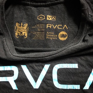 🇺🇸เสื้อยืด RVCA สภาพ 💯ของแท้ ไม่มีตำหนิ