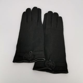 สินค้า ถุงมือผ้าสีดำฟรี​ไซส์​
