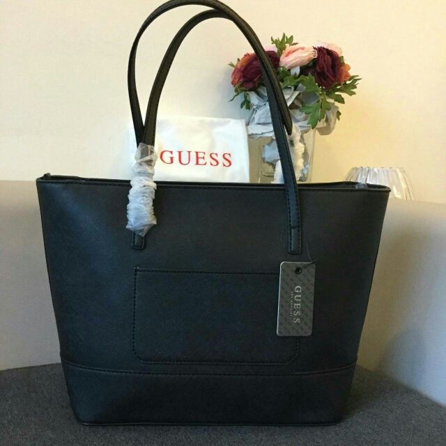 guess-decimals-medium-tote-bag-กระเป๋าถือหรือสะพายรุ่นยอดนิยม-วัสดุ-saffiano-สีดำ