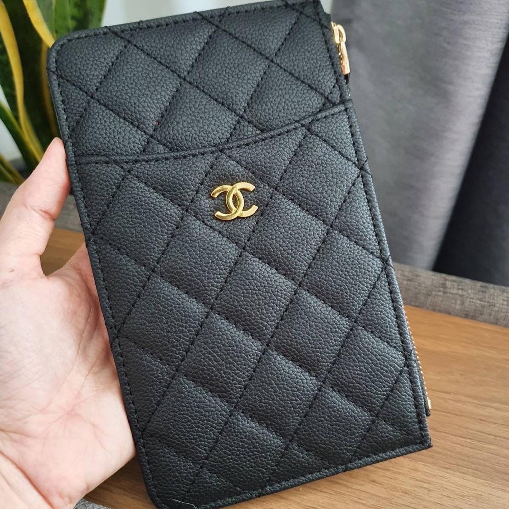 ภาพหน้าปกสินค้ากระเป๋าใส่สตางค์ CC Black Caviar Wallet Card Holder Counter VIP Gift แท้  สินค้ามีพร้อมส่งในไทยค่ะ จากร้าน premiumshopjp บน Shopee