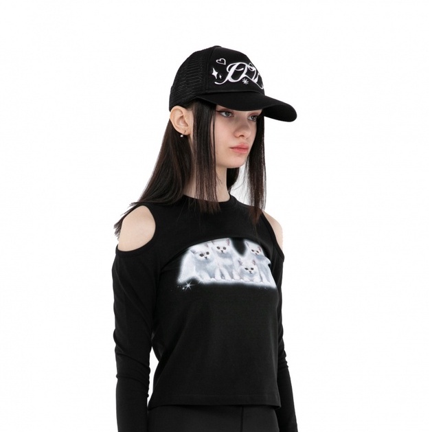 BLACKPINK リサ着用★ITZAVIBE★IZV SATIN LOGO MESH CAP BLACKPINK リサ着用☆ITZAVIBE☆IZV SATIN LOGO MESH CAP