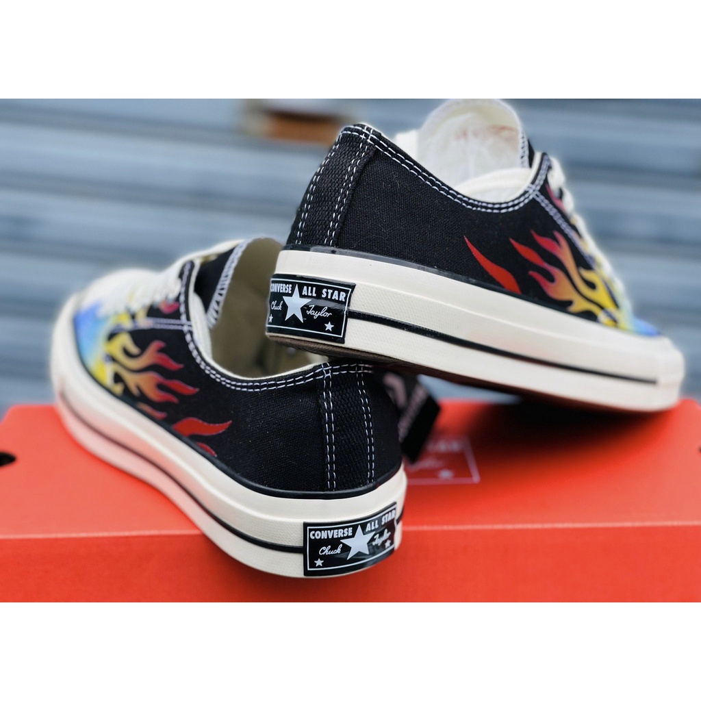 พร้อมส่ง-ไม่ต้องรอพรีออเดอร์-รองเท้าผ้าใบ-converse-ลายไฟ-converse-all-star-70-archive-print-flame-multi-colors