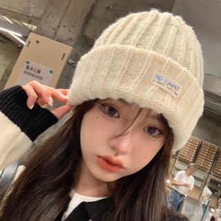 หมวกถัก ผ้าวูล แบบหนา ทรงหลวม ขนาดเล็ก สีขาว สไตล์ญี่ปุ่น แฟชั่นฤดูใบไม้ร่วง และฤดูหนาว สําหรับผู้หญิง