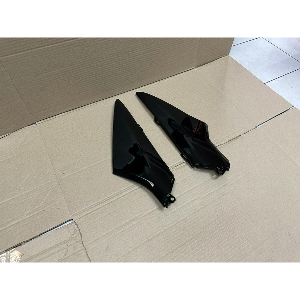 ฝาปิดแบต-wave125i-รุ่นไฟเลี้ยวบังลม-สีดำ-ปิดแบต-เวฟ125i-ไฟเลี้ยวบังลม-1คู่-ซ้าย-ขวา