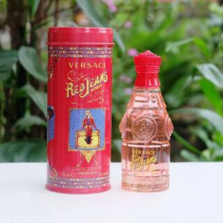 น้ำหอมกลิ่นของดอกไม้ Versace Red Jeans Perfume For Women 75ml.