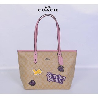 COACH TOTE IN SIGNATURE CANVAS WITH SLEEPING BEAUTY