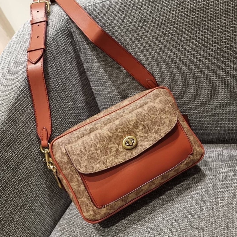 coach-cassie-camera-bag-in-colorblock