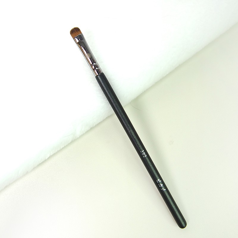 picasso-pony-302-detail-eye-shadow-brush-press-upper-and-lower-eye-tail-concealer-makeup-brush