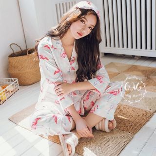 พร้อมส่ง/Set pajamas 3 pcs. เซ็ตชุดนอน 3 ชิ้น เสื้อแขนยาวมาพร้อมกางเกงขายาว เอวยางยืดพอดีๆ ยางไม่แน่นเกินไป