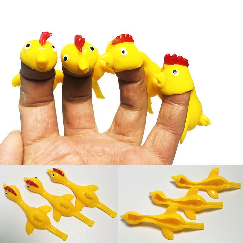 ภาพหน้าปกสินค้าChicken-shaped soft rubber slingshot จากร้าน baby2012.th บน Shopee