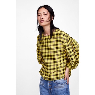 เสื้อ ZARA Basic Checked Blouse with Pleated Sleeves แท้💯 (size M)