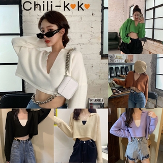 Chili_k❤️k❤️ 5951 สินค้าพร้อมส่ง เสื้อครอป ท๊อป คอปก ตัวสั้น แขนยาว คอวีแหวกลึก แซ่บมากกกก