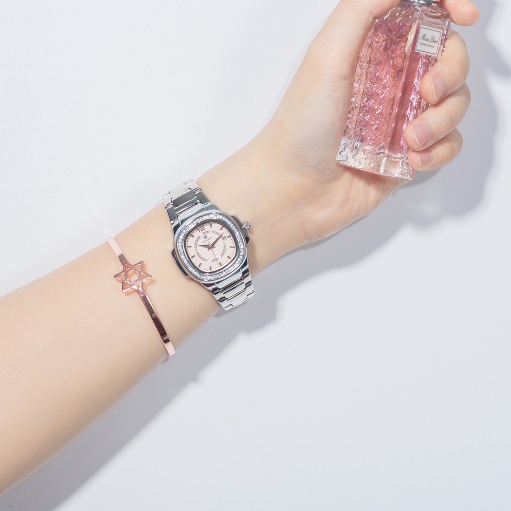 ภาพสินค้าWWOOR นาฬิกาข้อมือผู้หญิงแท้นาฬิกากันน้ำหรูสีชมพูนาฬิกาสายสแตนเลสสีโรสโกลด์ 8874 จากร้าน wwoor.th บน Shopee ภาพที่ 7