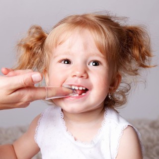 สินค้า 👍👉 แปรงเด็ก แปรงสวมนิ้ว แปรงสีฟัน แปรงสีฟันเด็ก ทำความสะอาดฟัน ลิ้น เหงือก loveyoumom