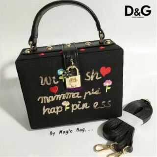 กระเป๋าทรงกล่อง น่ารักๆจาก D&G