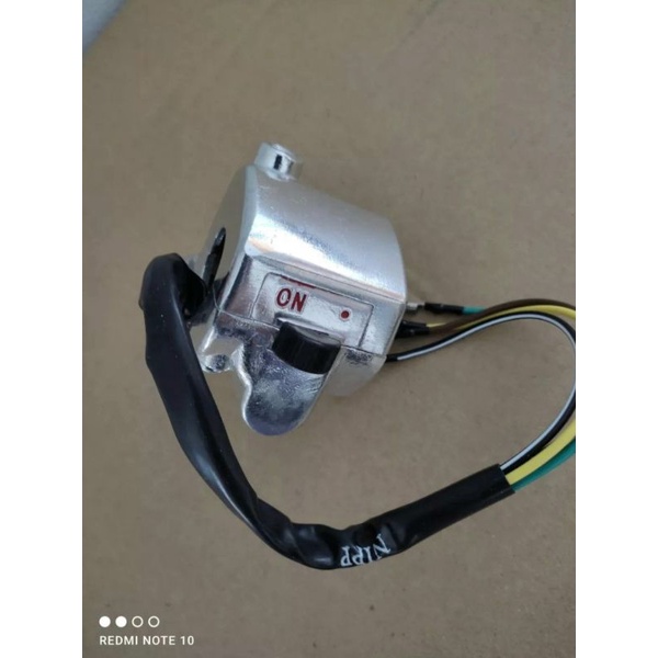 สวิทช์แฮนด์-honda-c700-c900-ด้านขวา-4-สาย-อะไหล่มาตรฐาน-ใช้ทดแทนของเดิม