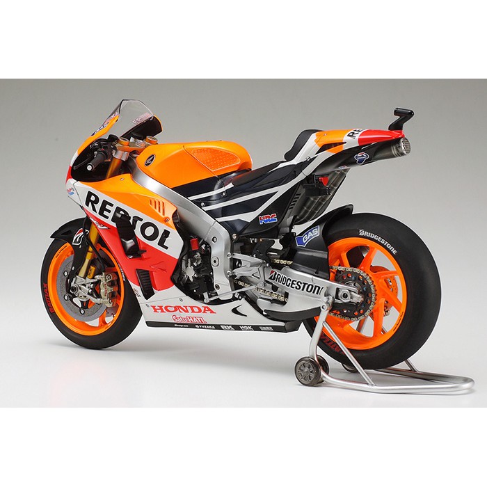 tamiya-14130-repsol-honda-rc213v14-ต้องทำสี-โมเดล-รถมอเตอร์ไซค์