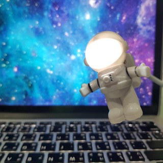 astronaut mini lamp🪐ถามก่อนจ่าย