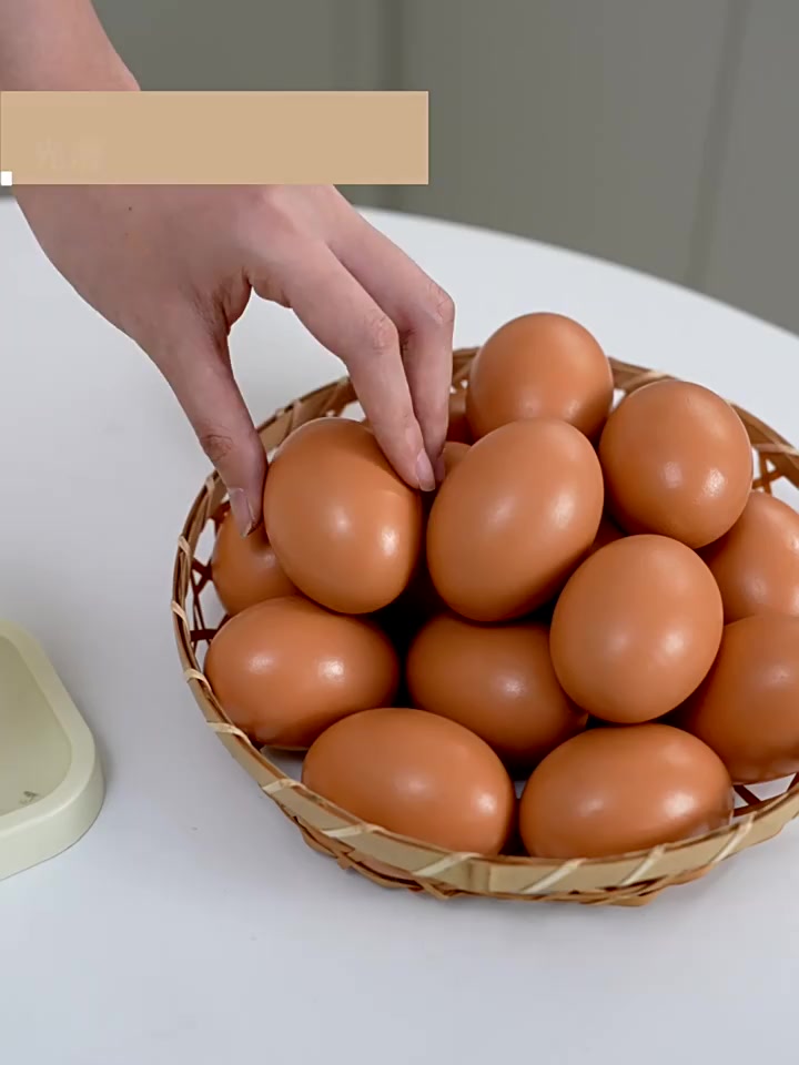 กล่องไข่สไลด์ตู้เย็นประตูด้านข้างเฉพาะสองชั้นลูกกลิ้งไข่อัตโนมัติเคาน์เตอร์ครัวช็อต